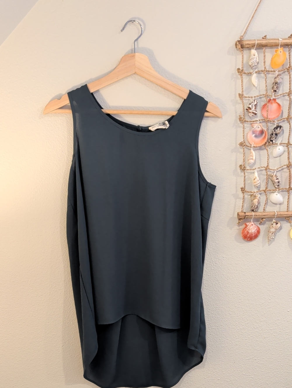 everleigh Green High-Low Sleeveless Blouse